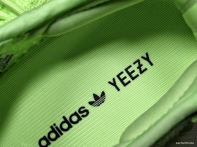 Yeezy in Adidas Dark the Boost EG5293 Glow 350 V2 0713